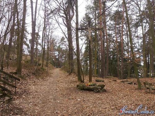 Kříž - Litohlavy (foto: Zdena)